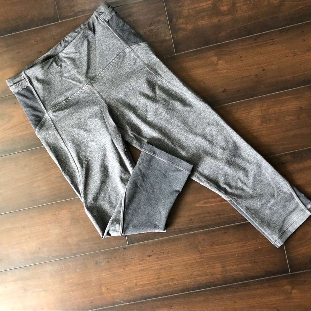 Lululemon crops